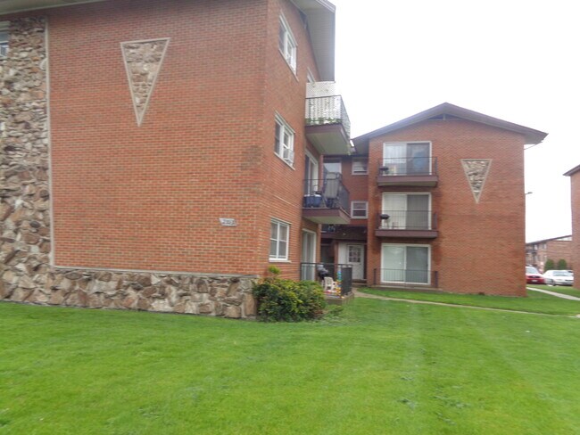 Foto del edificio - 7323 W 79th St