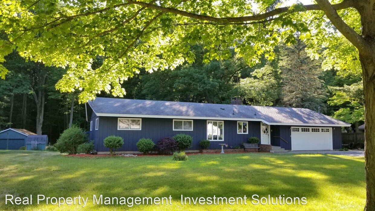 Foto principal - 4 br, 2 bath House - 5087 Lake Harbor