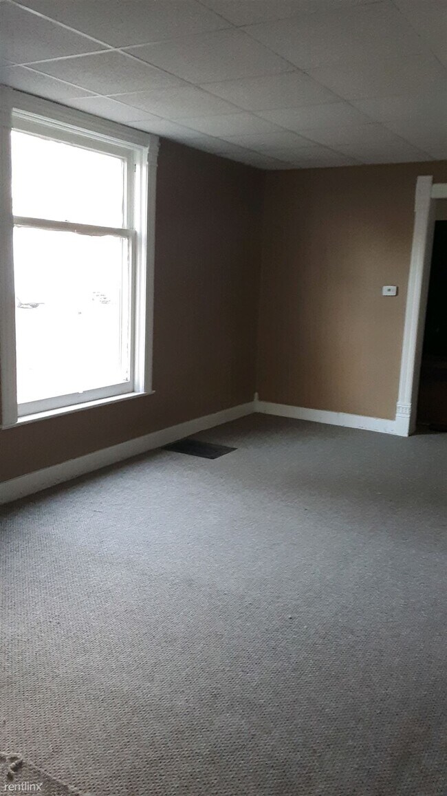 Building Photo - 2 br, 1 bath  - 1203 Mackinaw St Mackinaw