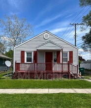Building Photo - 606 Meridian St