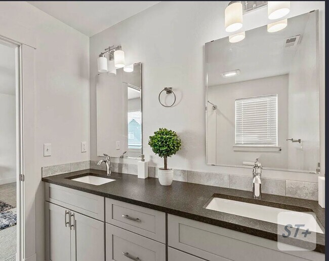 Building Photo - 3 Bedroom Condo in Bozeman