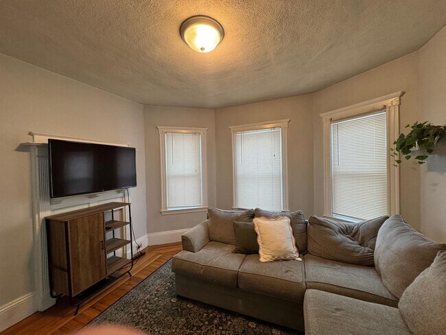 Foto del edificio - 22 Spencer Ave