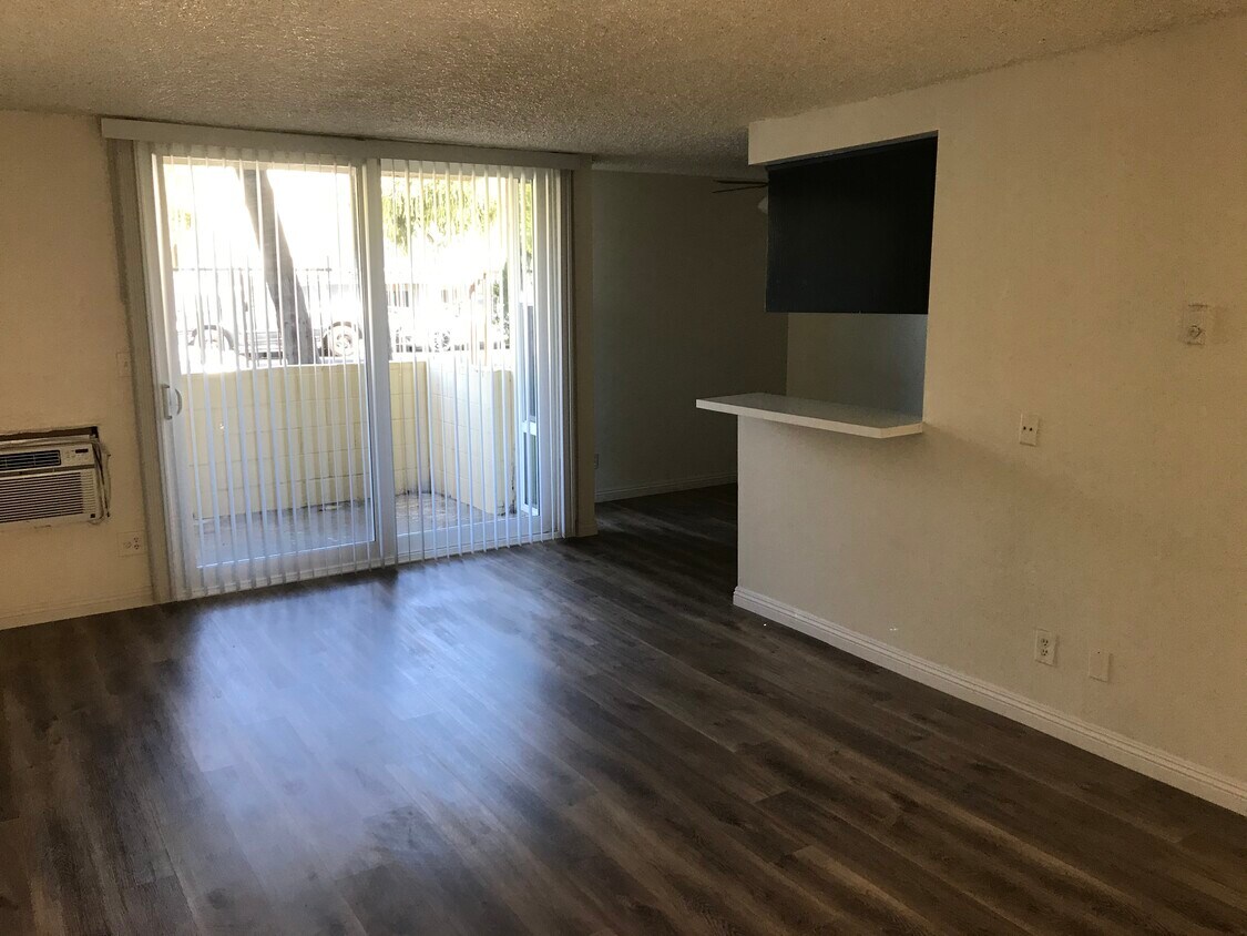 Foto principal - 10746 New Haven St