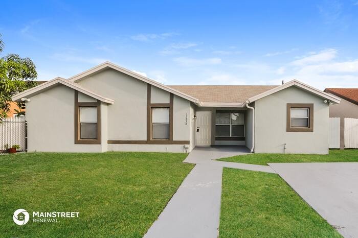 Foto principal - 12620 SW 211th St, Miami, FL 33177