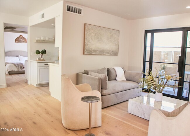 Foto del edificio - 4540 N 44th St