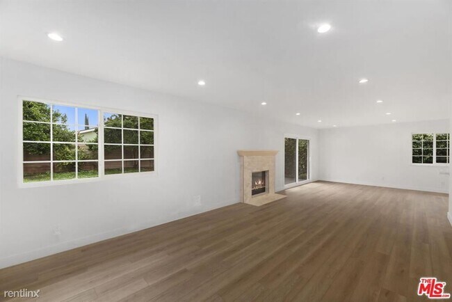 Building Photo - 3 br, 2 bath House - 7260 Capistrano Ave
