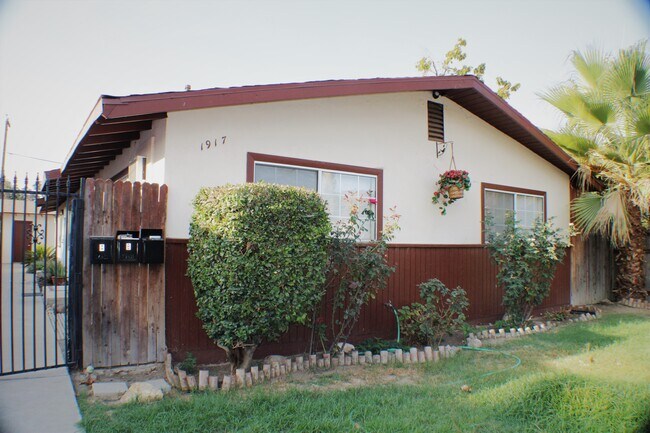Building Photo - 1917 Orange St