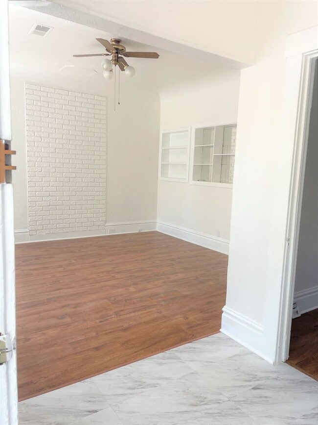 Building Photo - 2154 Buena Vista Ave