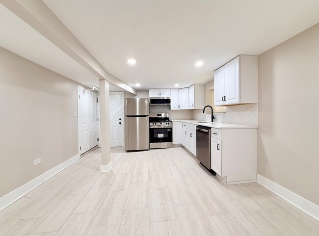 Foto del edificio - 5536 N Spaulding Ave