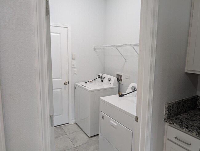 Building Photo - 1456 Autumn Pines Drive