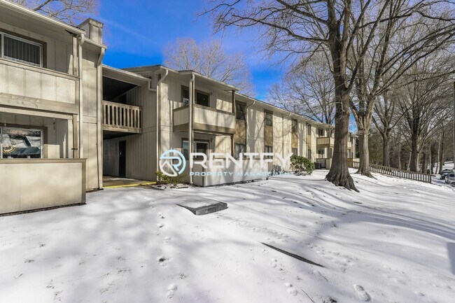 Foto del edificio - 2205 Sunderland Rd