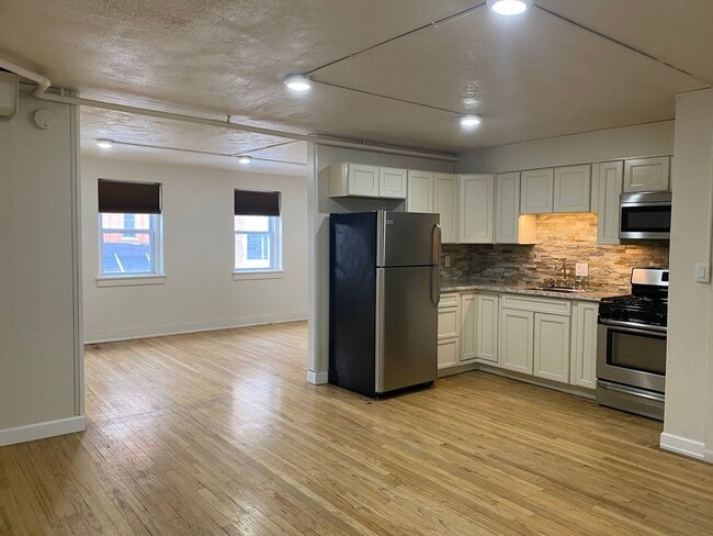Foto del edificio - 609 Saint Joseph Street, Unit 9