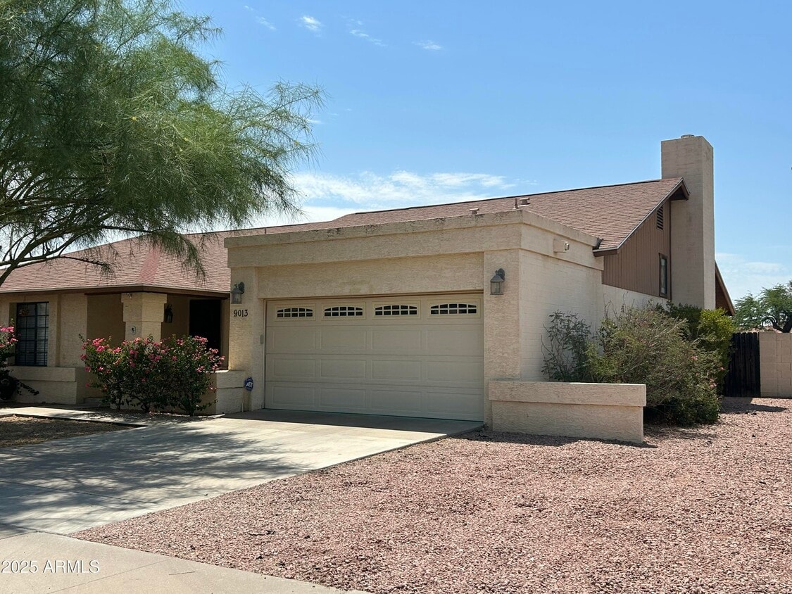 Primary Photo - 9013 E Ludlow Dr