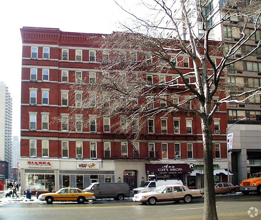 Primary Photo - 244 E 86th St