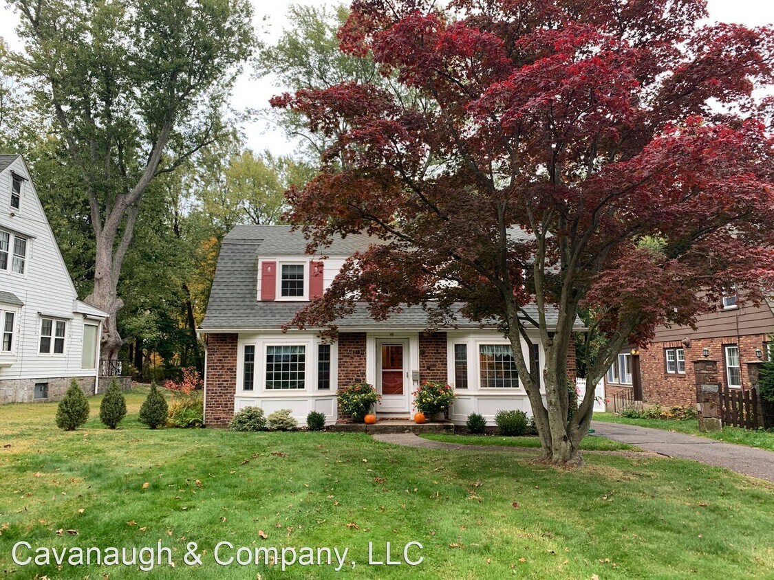 2 br, 1.5 bath House 180 Old Mill Road House Rental in Middletown, CT