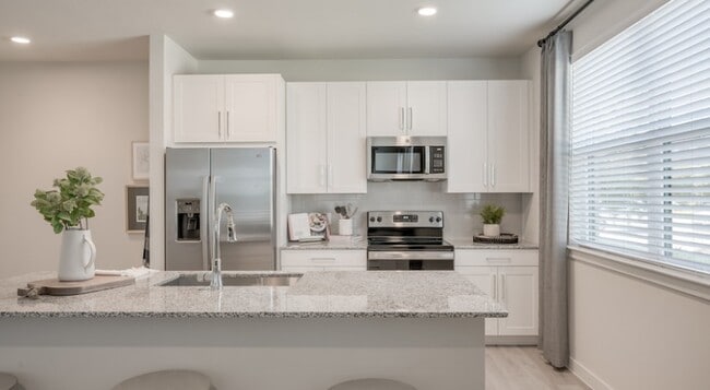 Biggest Offer Yet – 10 Weeks Free + $1000 ... - Biggest Offer Yet – 10 Weeks Free + $1000 ... Apartment