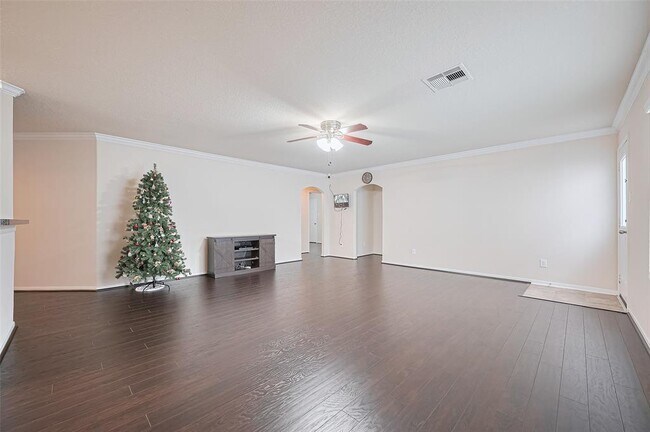 Building Photo - 3138 Apple Dale Dr