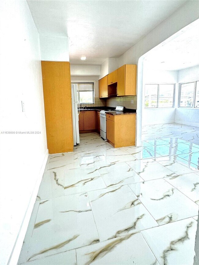 Building Photo - 7629 Dickens Ave