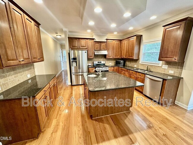 Building Photo - 1801 Old London Way