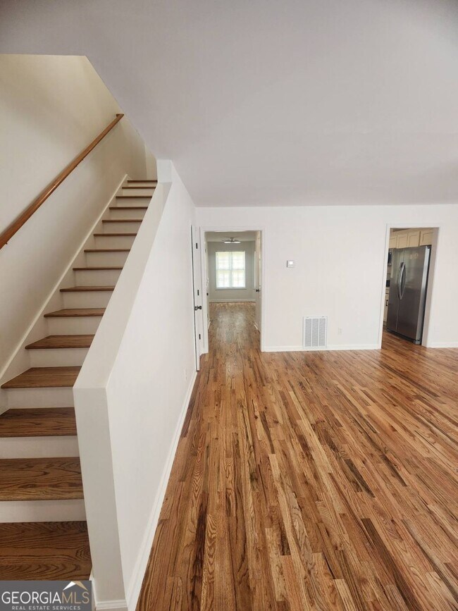 Foto del edificio - 2316 Strathmoor Manor Dr