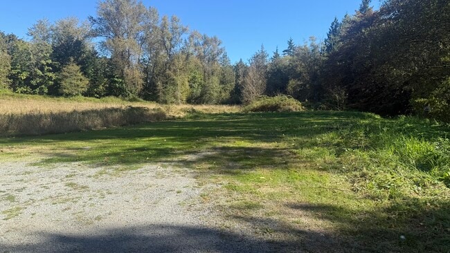 Foto del edificio - 7728 Alpine Ln