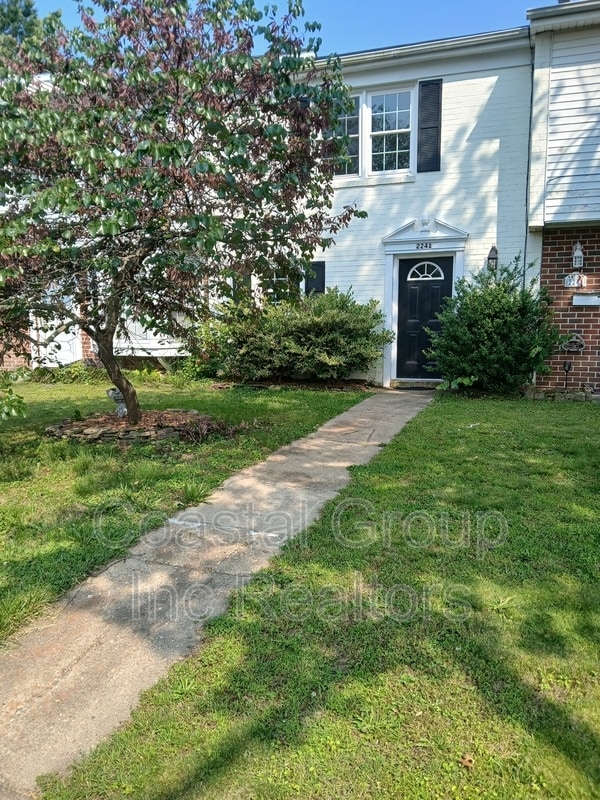 Primary Photo - 2241 Sedgewick Dr