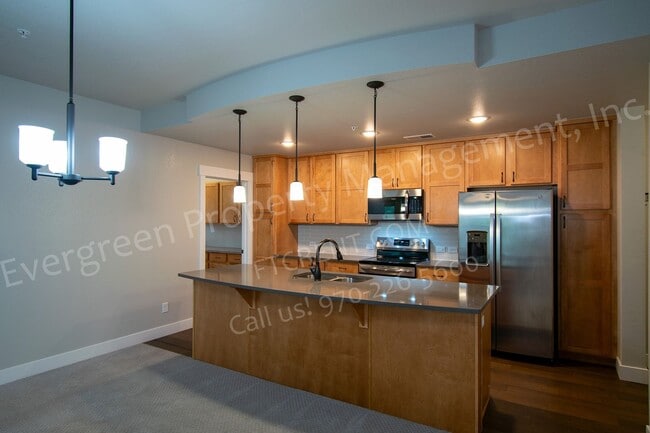 Building Photo - 3-Bedroom Centerra Condo