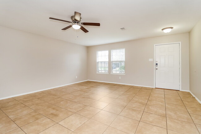 Building Photo - 1449 Kramer Ct
