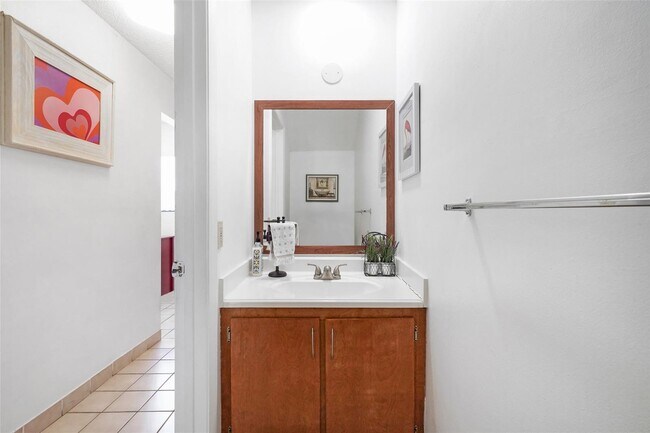 Building Photo - Beautiful Townhouse Pembroke Pines