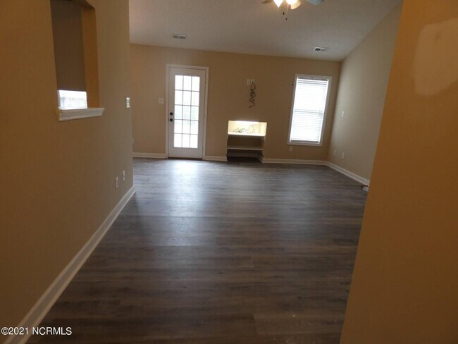 Building Photo - 307 Rivers Edge Ct