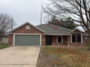 Building Photo - 426 Armstrong Dr