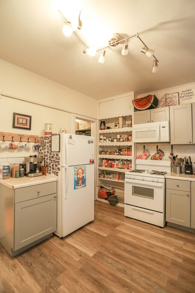 Foto del edificio - 4157 N Wolcott Ave