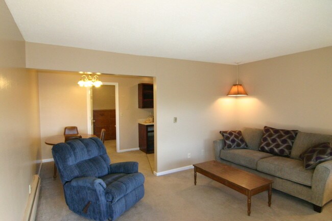 Building Photo - 3013 Woodland Ave