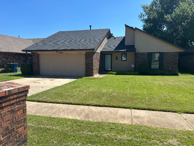 Building Photo - 9228 Apple Dr
