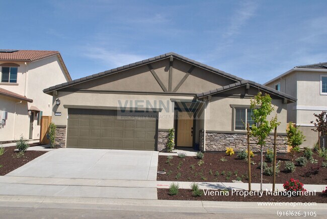 Building Photo - Gorgeous West Roseville Solar Home