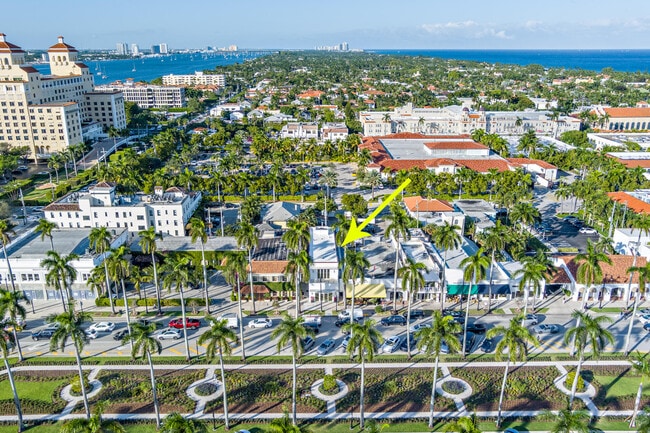 Building Photo - 261 Royal Poinciana Way