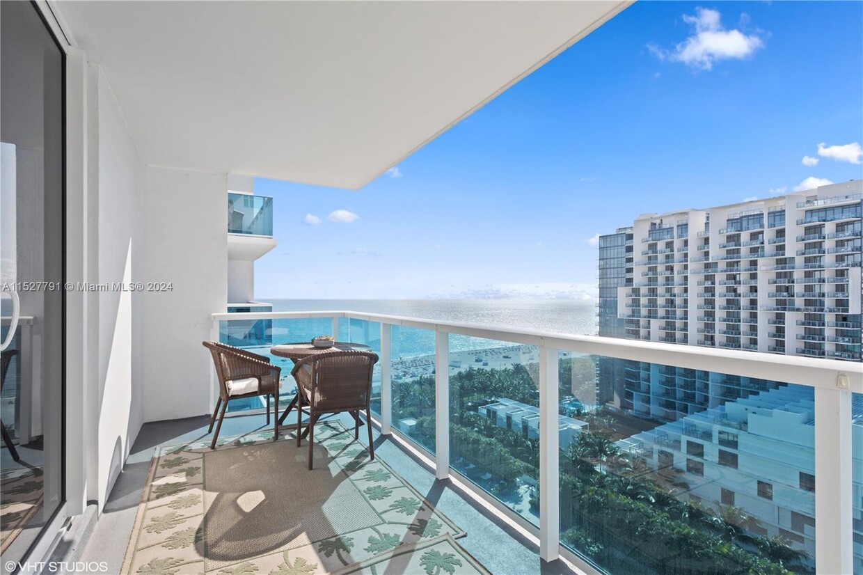 Foto principal - 2301 Collins Ave