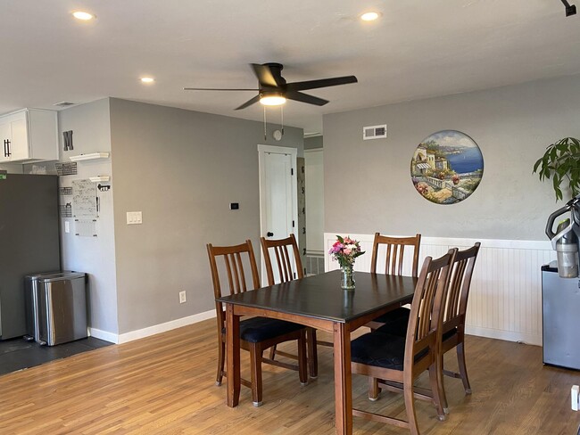 Building Photo - Charming 3 bed 2 bath home in Serra Mesa