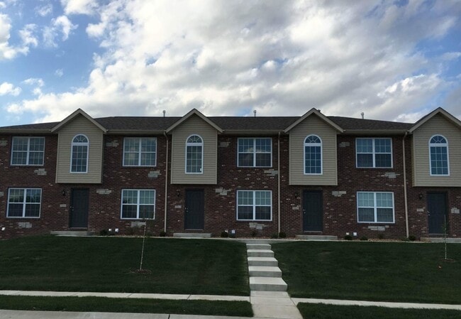 Building Photo - 7545 Auburn Trce