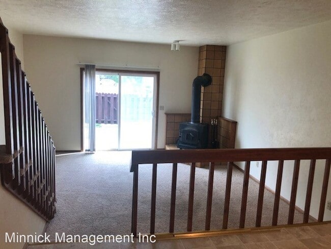 Building Photo - 2 br, 1 bath House - 220 S 16th Unit D