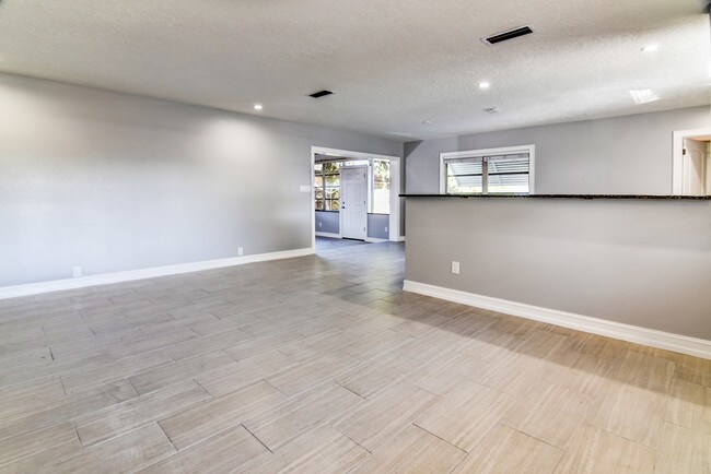 Foto del edificio - 1456 Jasmine Way
