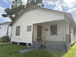 Building Photo - 1418 Bringhurst St