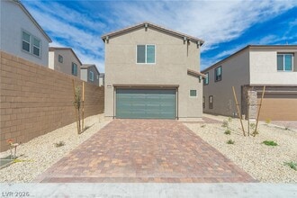 Building Photo - 9958 Carlon Hls Ave