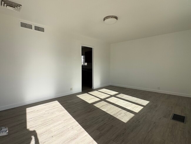 Building Photo - 1314 Richards Ave