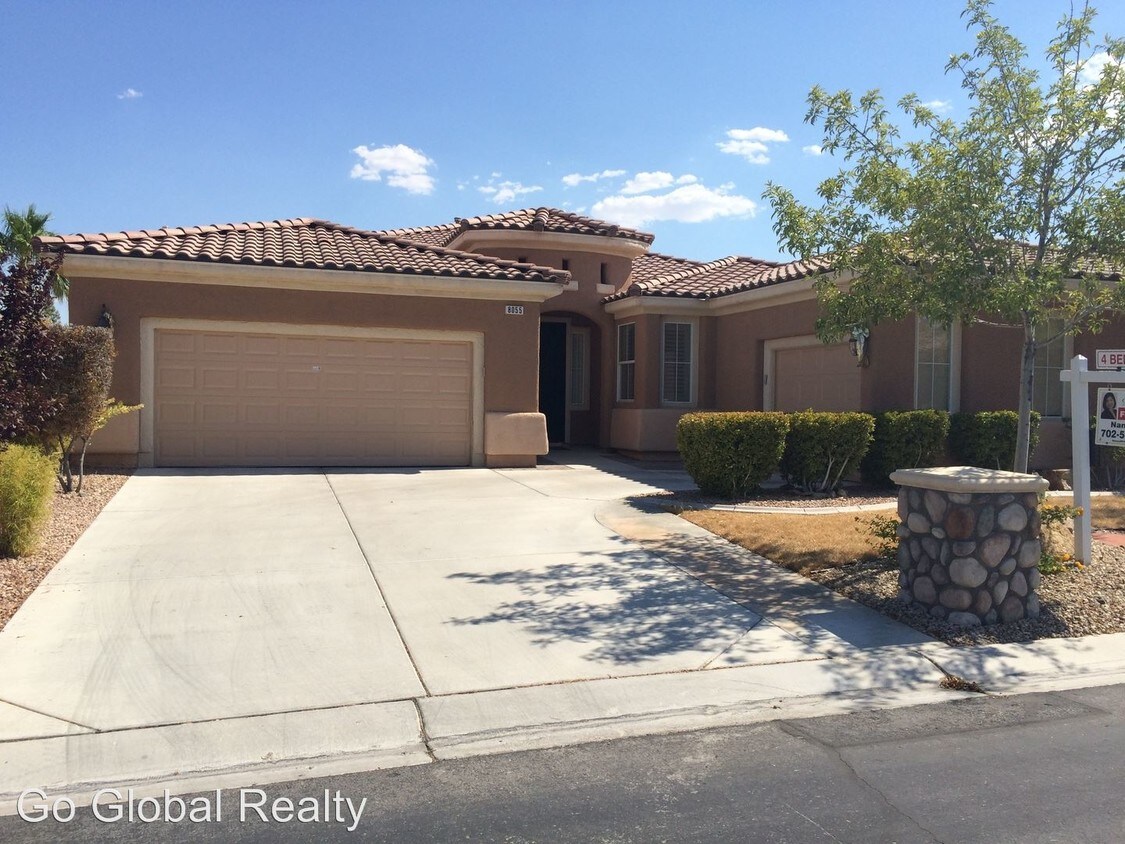 Foto principal - 8055 Merlewood Ave
