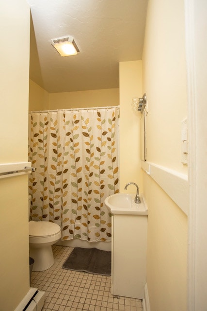 Bathroom - 40 Cabot St