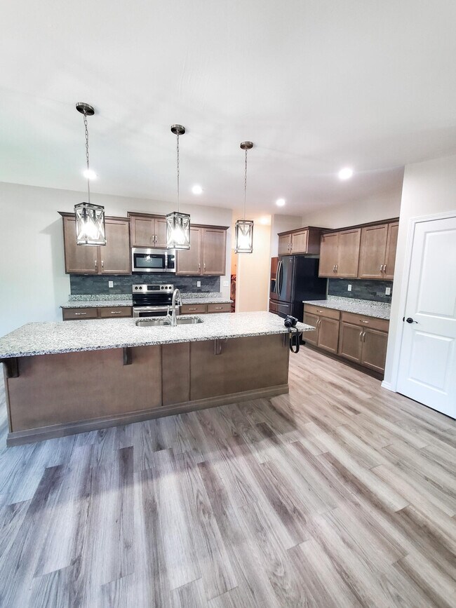 Building Photo - 391 Highpoints Ridge