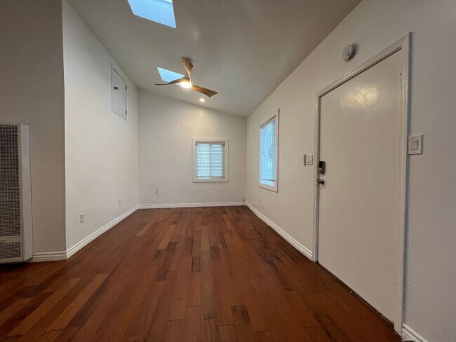 Foto del edificio - ***$300 Move-in special***Spacious 2 bed +...