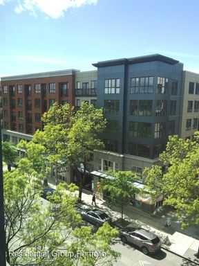Primary Photo - 530 Broadway St E