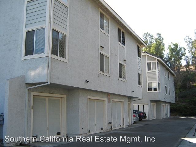 Foto del edificio - 26903 Rainbow Glen Dr